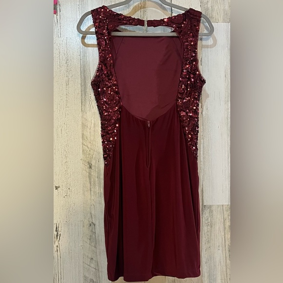 B Darlin Burgundy Sequined Dress Size 13/14 - Picture 7 of 12